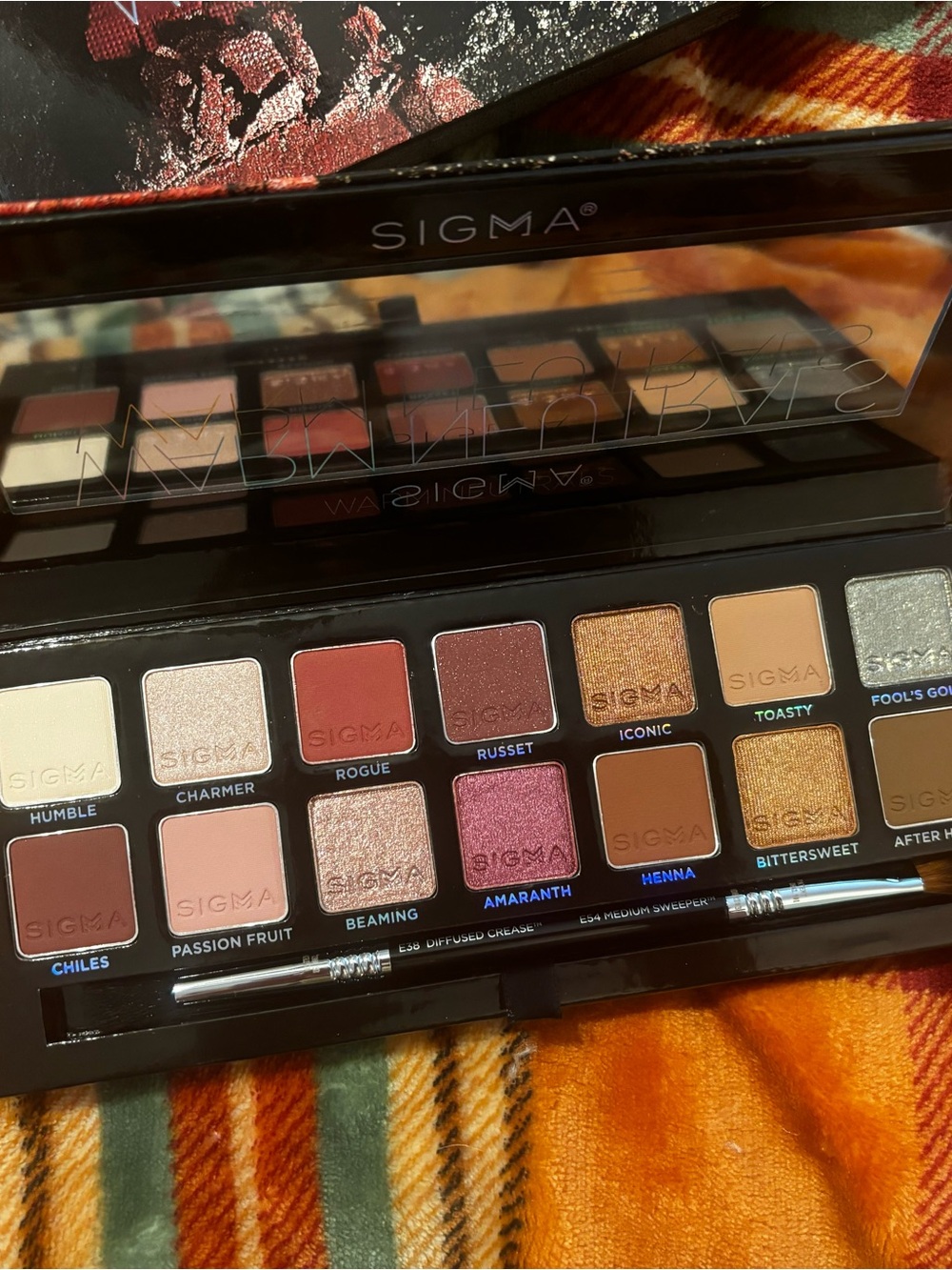 NIB Sigma Beauty Warm Neutrals Palette w/ Brush